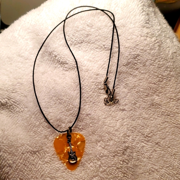 NEW 🎸 Guitar Pick Necklace - Picture 2 of 3